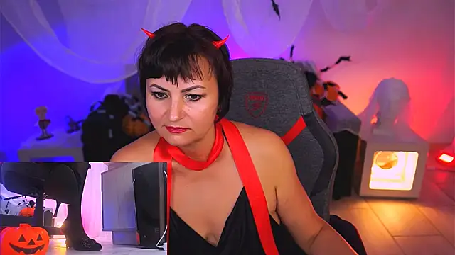 HelenBeler online show from October 2025 12:17:02 PM