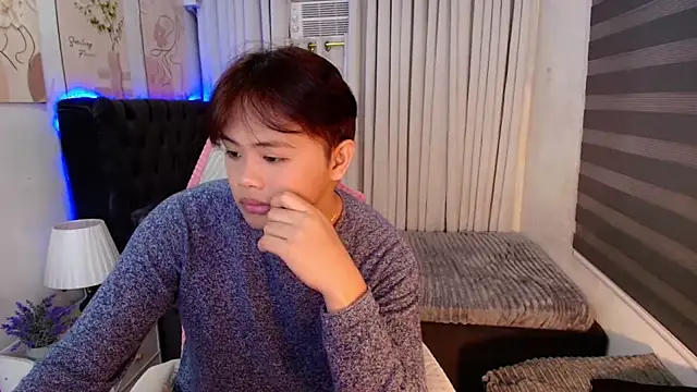 Manhattan men online show from November 2025 04:25:02 AM