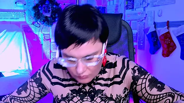 Snapshot of LauraDavidsons chatting on January 2026 05:49:02 PM LauraDavidsons online show from January 2026 05:49:02 PM