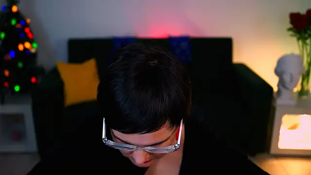 Snapshot of LauraDavidsons chatting on January 2026 07:04:01 PM LauraDavidsons online show from January 2026 07:04:01 PM