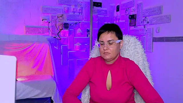 Snapshot of LauraDavidsons chatting on February 2026 05:47:02 AM LauraDavidsons online show from February 2026 05:47:02 AM