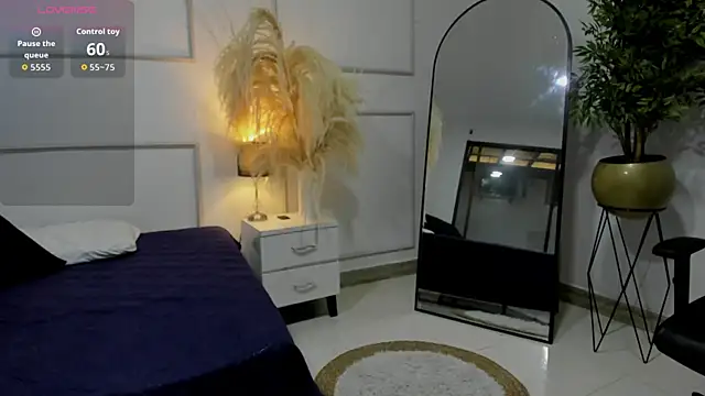 Snapshot of Emilywillis8 chatting on November 2025 01:22:02 PM Emilywillis8 online show from November 2025 01:22:02 PM