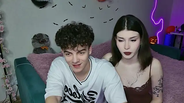 Snapshot of Alice18James chatting on October 2025 05:46:02 PM Alice18James online show from October 2025 05:46:02 PM