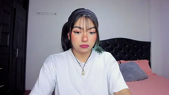 Snapshot of sammy_bunny1 chatting on October 2025 05:41:02 AM sammy bunny1 online show from October 2025 05:41:02 AM