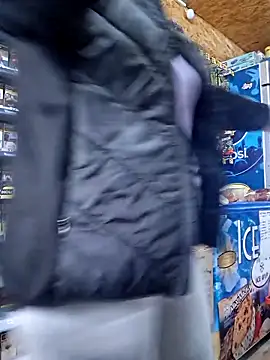 Fluturas2 online show from November 2025 10:59:01 AM