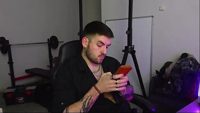 Snapshot of Mike_Platano chatting on December 2025 09:53:02 PM Mike Platano online show from December 2025 09:53:02 PM