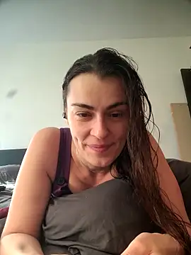 Carolinemiam online show from March 2026 09:15:01 AM