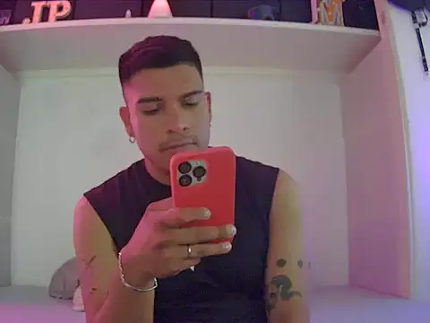 Snapshot of Romario28 chatting on October 2025 08:31:02 PM Romario28 online show from October 2025 08:31:02 PM