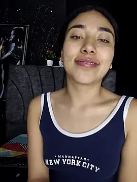 Snapshot of AmberGold- chatting on September 2025 09:22:02 AM AmberGold- online show from September 2025 09:22:02 AM