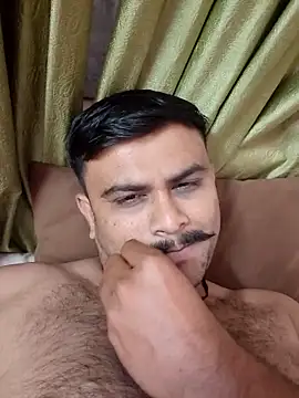 Frvgggghh online show from November 2025 06:51:02 PM