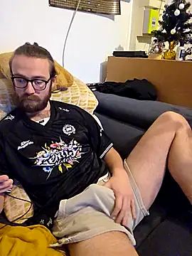 Snapshot of Loopertz chatting on December 2025 10:39:02 PM Loopertz online show from December 2025 10:39:02 PM