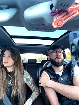 Snapshot of duomagique_off chatting on October 2025 04:40:02 PM duomagique off online show from October 2025 04:40:02 PM