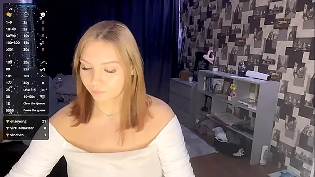 SwiiSweet online show from December 2025 04:35:02 PM