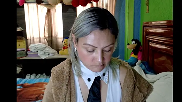  Charlize theron  online show from March 2026 08:23:01 PM