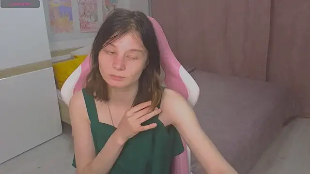 EllinEverly online show from June 2026 09:09:01 PM
