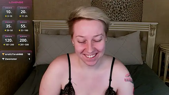 Snapshot of AlexandraGreen chatting on February 2026 08:34:01 PM AlexandraGreen online show from February 2026 08:34:01 PM