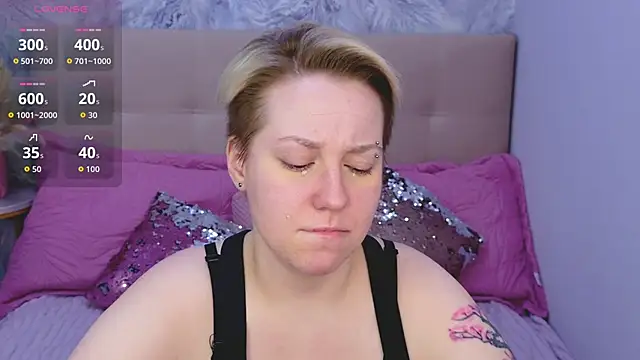 Snapshot of AlexandraGreen chatting on February 2026 09:11:01 PM AlexandraGreen online show from February 2026 09:11:01 PM