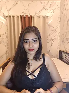 QUEEN-ADITI online show from February 2026 06:06:02 PM