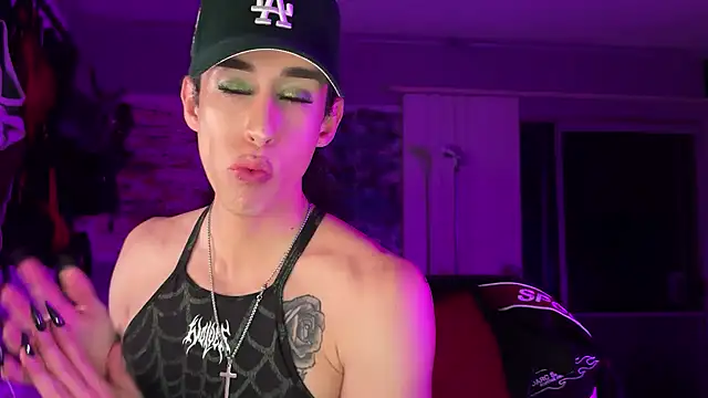 Snapshot of xoFrankie chatting on January 2026 04:39:01 AM xoFrankie online show from January 2026 04:39:01 AM