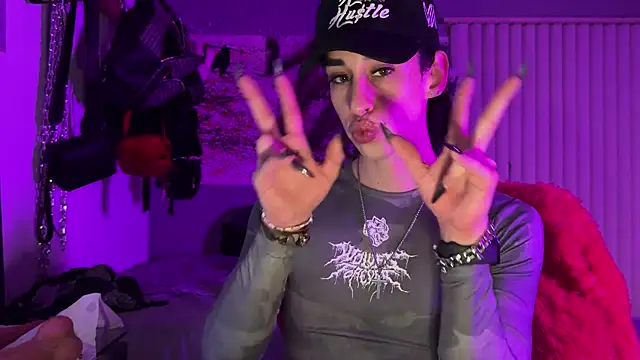 Snapshot of xoFrankie chatting on February 2026 06:18:02 AM xoFrankie online show from February 2026 06:18:02 AM