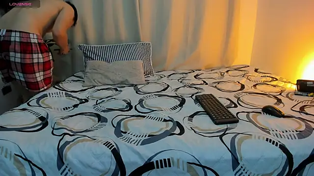 mrhot night online show from April 2026 10:53:01 PM