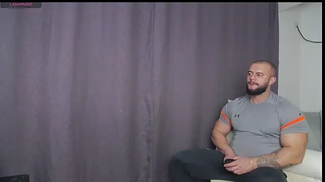 Snapshot of RickyMiami1 chatting on November 2025 06:02:01 PM RickyMiami1 online show from November 2025 06:02:01 PM