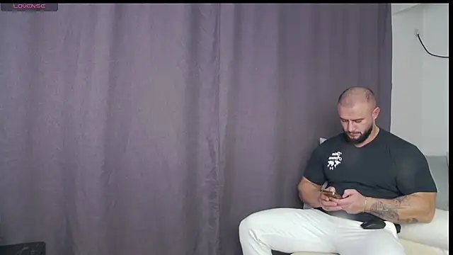 Snapshot of RickyMiami1 chatting on November 2025 07:46:02 PM RickyMiami1 online show from November 2025 07:46:02 PM