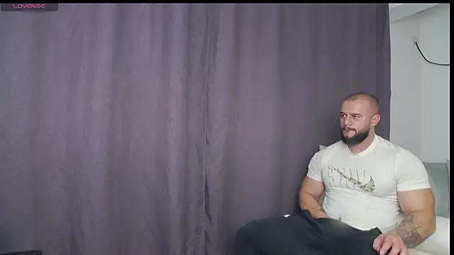 Snapshot of RickyMiami1 chatting on November 2025 04:28:02 PM RickyMiami1 online show from November 2025 04:28:02 PM