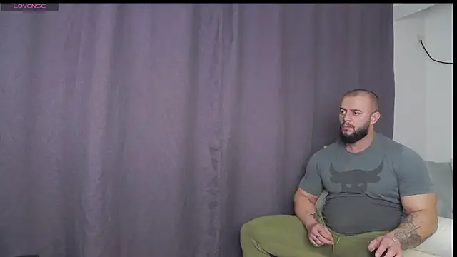 Snapshot of RickyMiami1 chatting on December 2025 08:26:01 PM RickyMiami1 online show from December 2025 08:26:01 PM