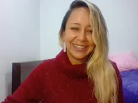 leah susman online show from November 2025 01:41:02 AM