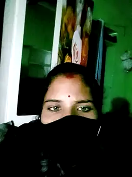 Snapshot of Hot_reew chatting on November 2025 02:28:01 PM Hot reew online show from November 2025 02:28:01 PM