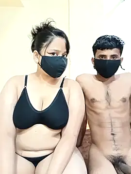 Beautiful couple 70 online show from February 2026 06:03:01 PM