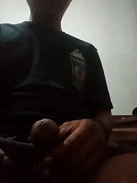 Arya85 online show from December 2025 01:15:01 PM