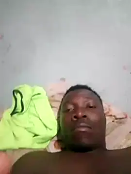 Snapshot of Mrhugeblack chatting on October 2025 09:59:01 PM Mrhugeblack online show from October 2025 09:59:01 PM