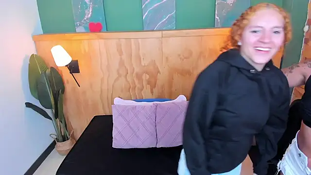 Snapshot of aliceandsia chatting on December 2025 07:10:02 PM aliceandsia online show from December 2025 07:10:02 PM