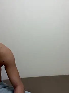 erokami36 online show from December 2025 08:25:01 PM