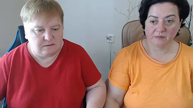 Snapshot of Bertie_Adeline chatting on June 2026 07:43:02 AM Bertie Adeline online show from June 2026 07:43:02 AM