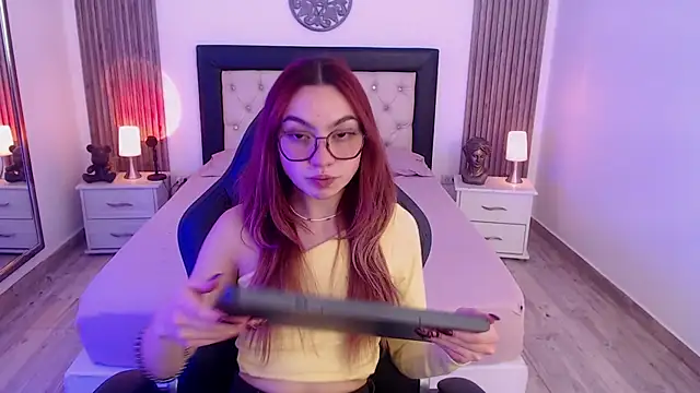 Red kytty6 online show from October 2025 07:51:01 PM