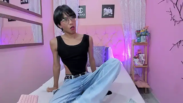 Liam evvan online show from September 2025 03:29:01 AM