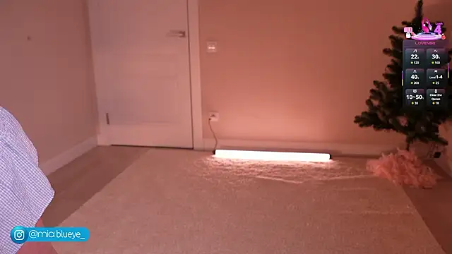 Miablueye online show from February 2026 04:36:02 PM