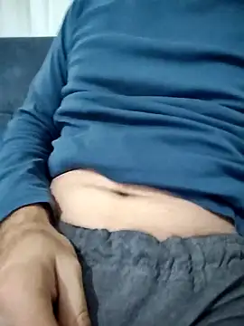 Snapshot of fearleass chatting on November 2025 08:33:02 PM fearleass online show from November 2025 08:33:02 PM