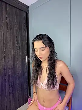 Zafira Montiel online show from January 2026 09:24:01 PM