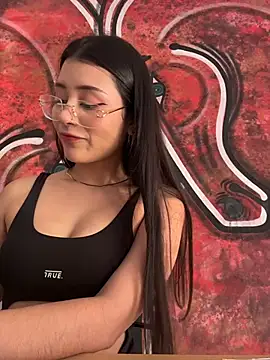 Snapshot of CatadeLuca chatting on November 2025 07:45:02 PM CatadeLuca online show from November 2025 07:45:02 PM