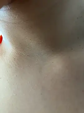 Snapshot of CatadeLuca chatting on December 2025 02:32:02 PM CatadeLuca online show from December 2025 02:32:02 PM