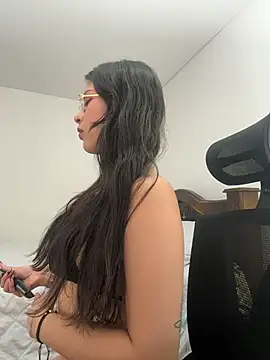 Snapshot of CatadeLuca chatting on February 2026 05:30:02 PM CatadeLuca online show from February 2026 05:30:02 PM