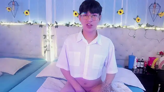 AleAurarashi online show from November 2025 04:56:01 AM