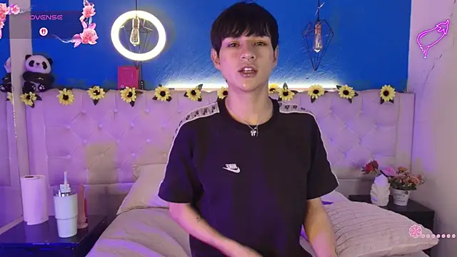 AleAurarashi online show from April 2026 07:39:01 AM