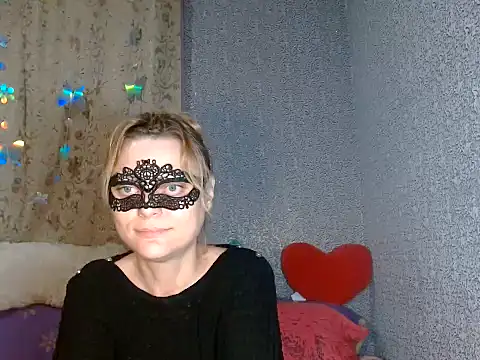 Miss Nona online show from November 2025 05:24:01 PM