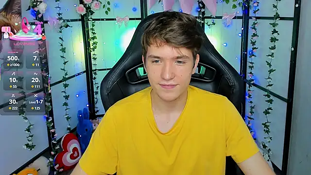 Snapshot of Ethan_Rivers chatting on September 2025 06:02:01 AM Ethan Rivers online show from September 2025 06:02:01 AM