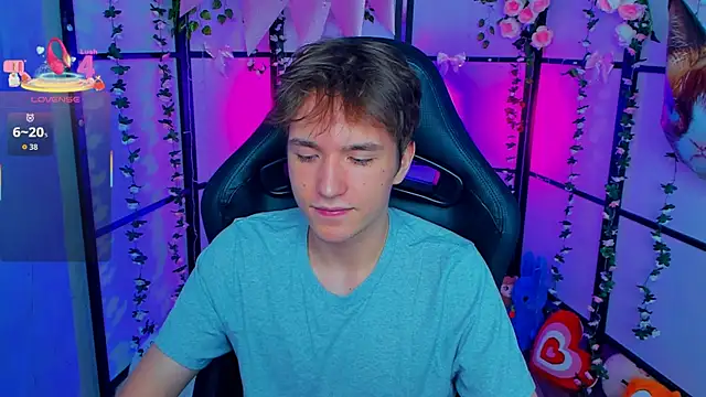 Snapshot of Ethan_Rivers chatting on September 2025 06:03:01 AM Ethan Rivers online show from September 2025 06:03:01 AM